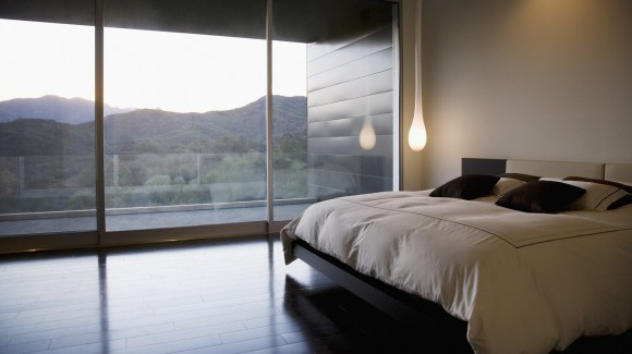 interiors Technology in the bedroom: yes or no?